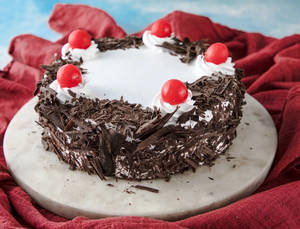 Black Forest Cake 1kg + 1/2 Kg Free