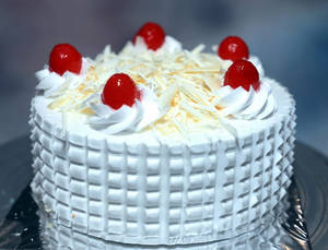 White Forest Cake (500 Gm)