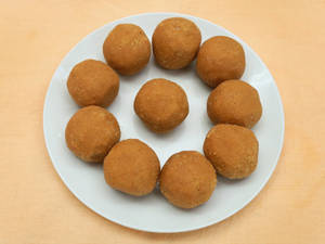 Besan Ladoo