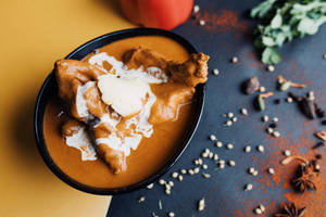 Lucknavi Butter Chicken