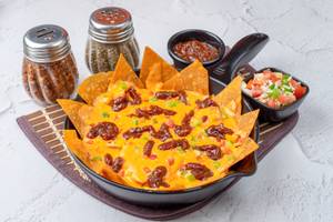Nachos with Salsa Sauce