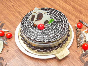 Eggless Choco Celebration Cake  (1/2 kg)