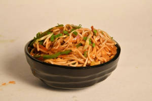 Veg Hakka Noodle