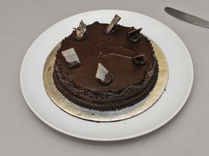 Chocolate Truffle Cake (Half kg)