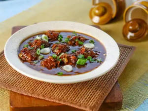 Veg Manchurian (gravy)