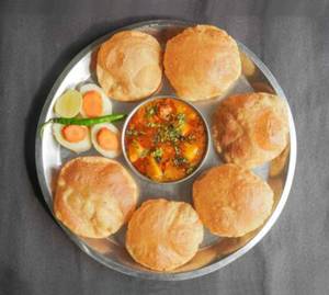 Puri With Aloo Sabzi