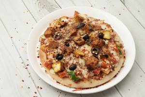 Paneer Tikka Chipotle Pizza