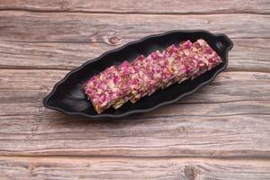 Rose Chikki                