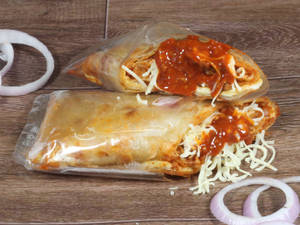 Chicken Cheese Schezwan Roll