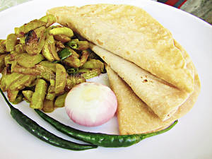 Aloo Buji+ 5 Chapati