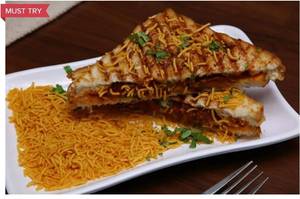 Aloo Bhujia Sandwich