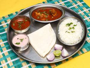 Chicken Thali with Bhakari