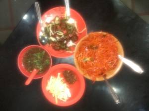 Veg Shezwaan Noodles+Veg Manchuriyan Combo