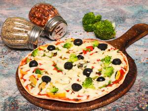 Thin Crust Mediterranean Pizza