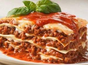 Double Chicken Lasagne Al Olio, Bolognaise Premium San Marzano Cheese Sauces,mozzarella,herbs Spices
