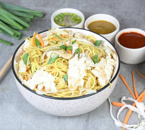 Egg Hakka Noodles