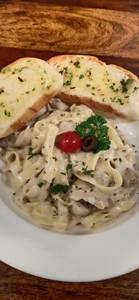 Alfredo In Wonderland Chicken