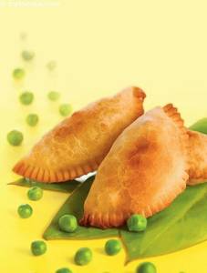Frozen Pizza Puff Gogra Jain ( 250 Grams )