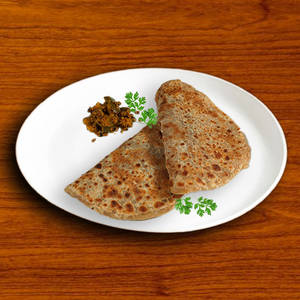 Achari Aloo Paratha (2 Pcs)