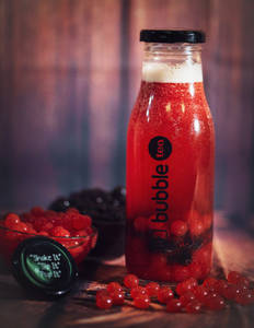 Strawberry Iced Tea with Tapioca Pearl