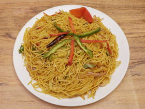 Veg Chilli Garlic Noodles 
