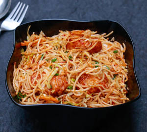 Schezwan Chicken Noodles