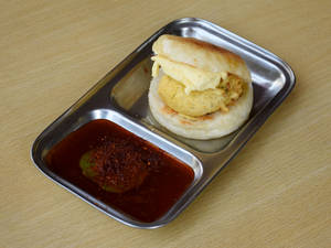 Double Butter Vada Pav