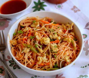 Schezwan Egg Noodles