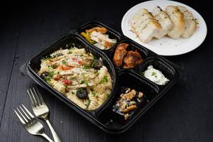 Fusilli With Chicken In Cream Sauce Combo