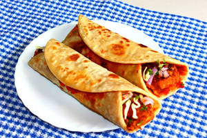 Schezwan Noodles Roll