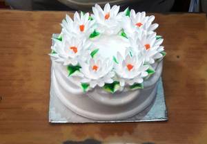 Special Vanilla Cake ( 1.5 Lb ) 680 grams
