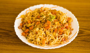 Chicken Fried Maggi (Dry)                              