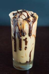 Cold Coffee With Chocolate Ice - Cream