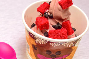 Red Velvet Cake Yogurt
