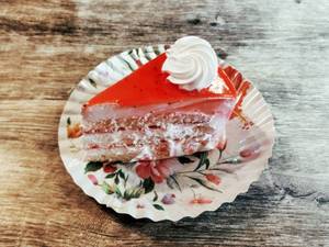 Strawberry Pastry (1 Pc)