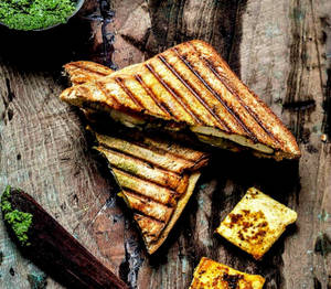Hot Cottage Cheese Sandwich