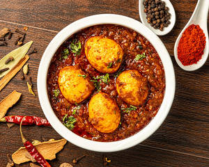 Dhaba Egg Curry (2 Eggs 250 Mls) Roti Combo