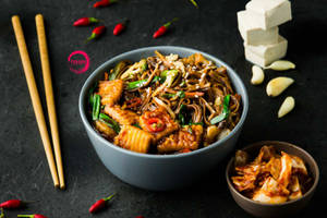 Yaki Basil Soba Noodles + Five-spice Grilled Tofu [750gsm]