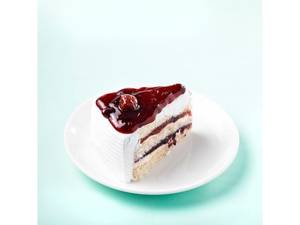 Mixed Berry 'N Cream Cake Slice (Eggless)