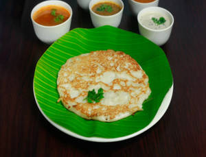 Onion Uttapam [1pc]