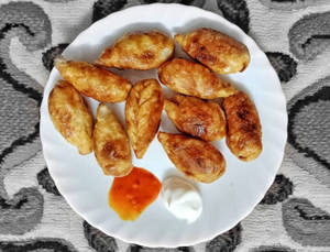 Fried Momos (6 Pcs)