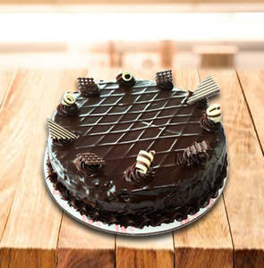Designer Chocolate Cake [ Eggless]