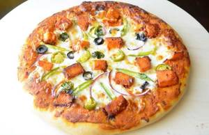 Paneer And Onion Pizza