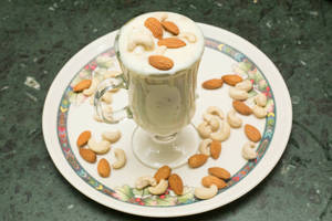 Special Dry Fruit Lassi (Glass)