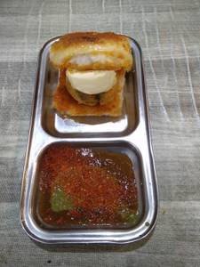 Masala Double Butter Vadapav