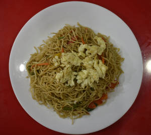 Egg Hakka Noodles