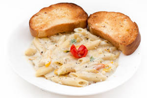 Veg Alfredo Penne Pasta