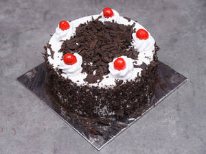 Black Forest Supreme Cake (Half Kg)