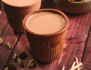 Adhrak Elaichi Chai (Ginger Cardamom Tea) (250 Ml) ( Serves 3)