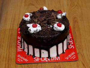Black Forest Cake (1 Pound)